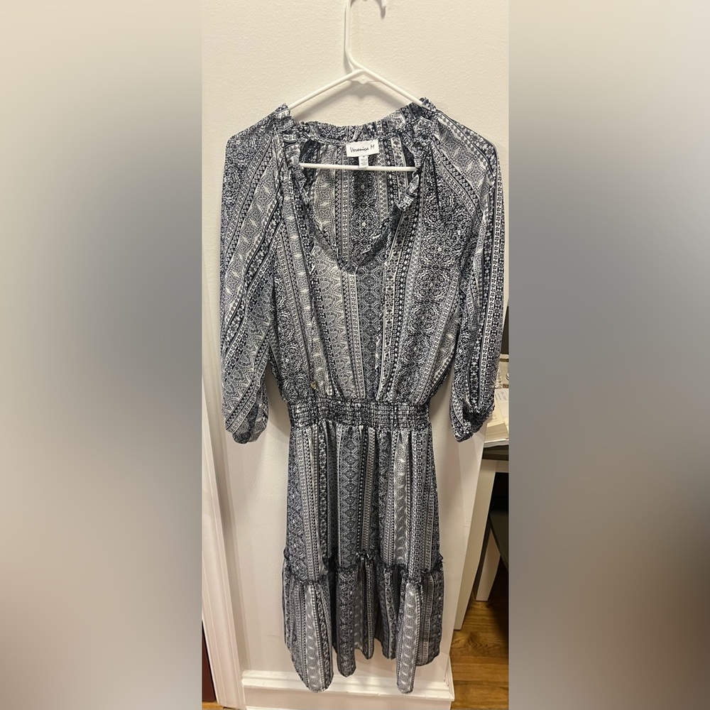 Veronica M dress knee length - size medium - paisley - blue and white